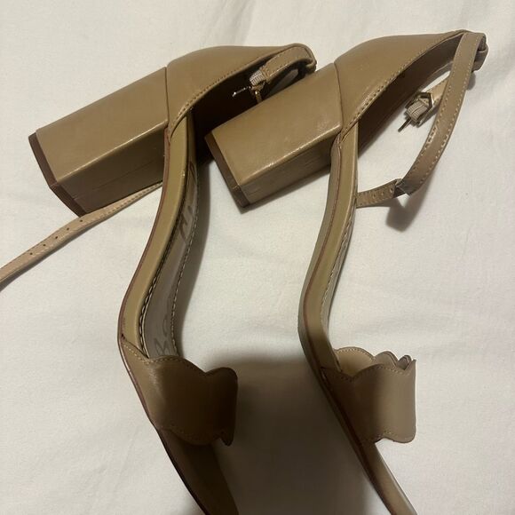 Sam Edelman Odilia Leather Scalloped Heels - Picture 3 of 6
